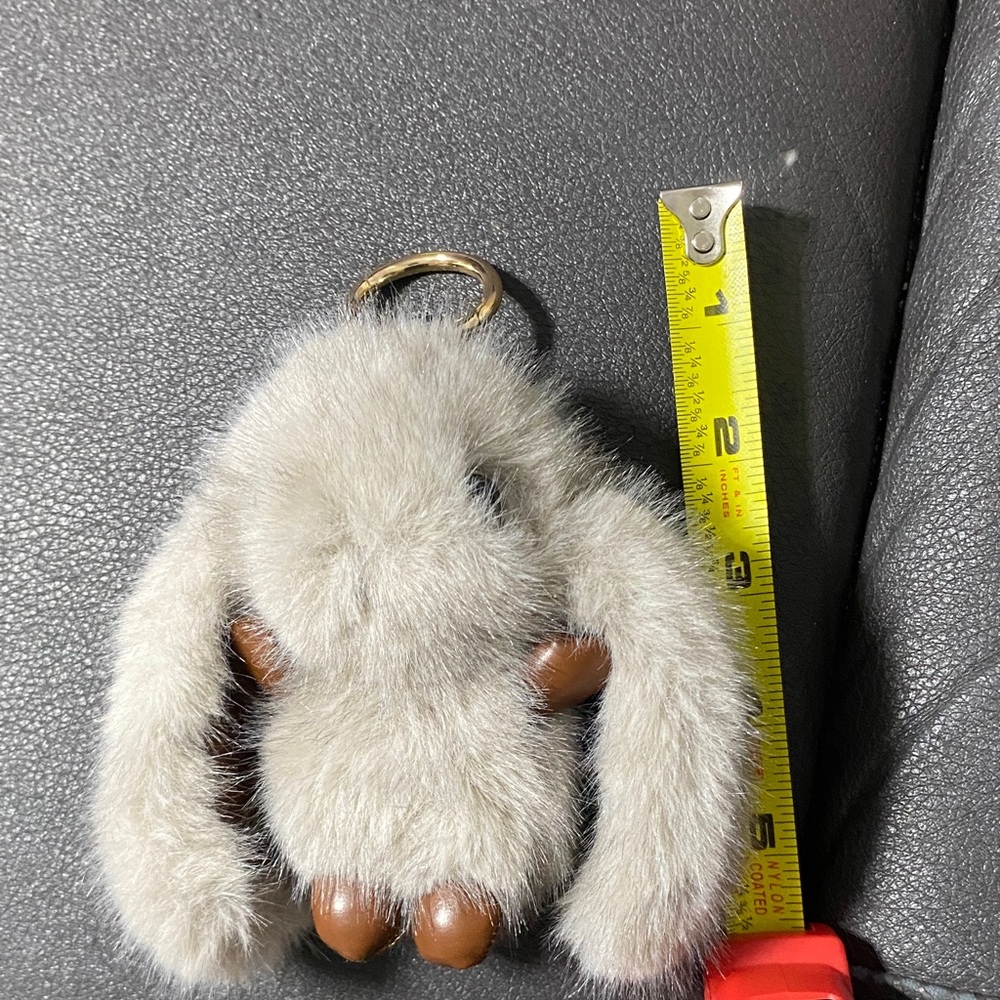 Elegant Plush Key Holder in Gray